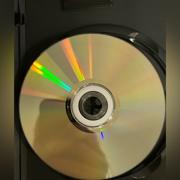 DVD/BLU RAY - BUNDLE 4 FOR $25 - HE’S JUST NOT THAT INTO YOU - Picture 4 of 4